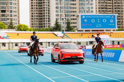 东风风神冠名襄阳队!楚超赛场迎来汽车“国家队”舒适担当