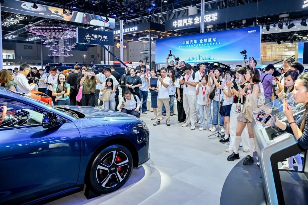 艾瑞泽7全球首发 奇瑞立10万级全球家轿新标杆