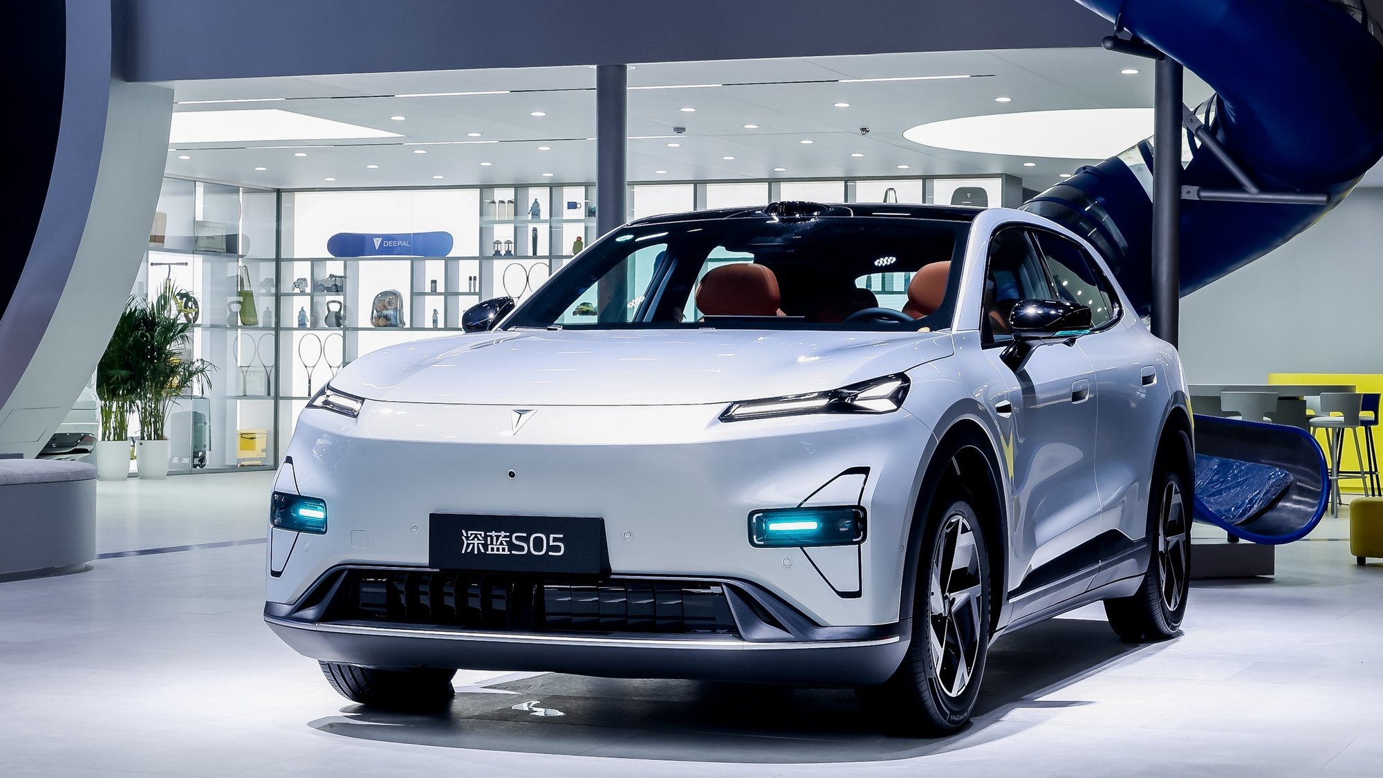 2026成都车展全新深蓝G318上市19.68万起,深蓝L06全新特别版首秀