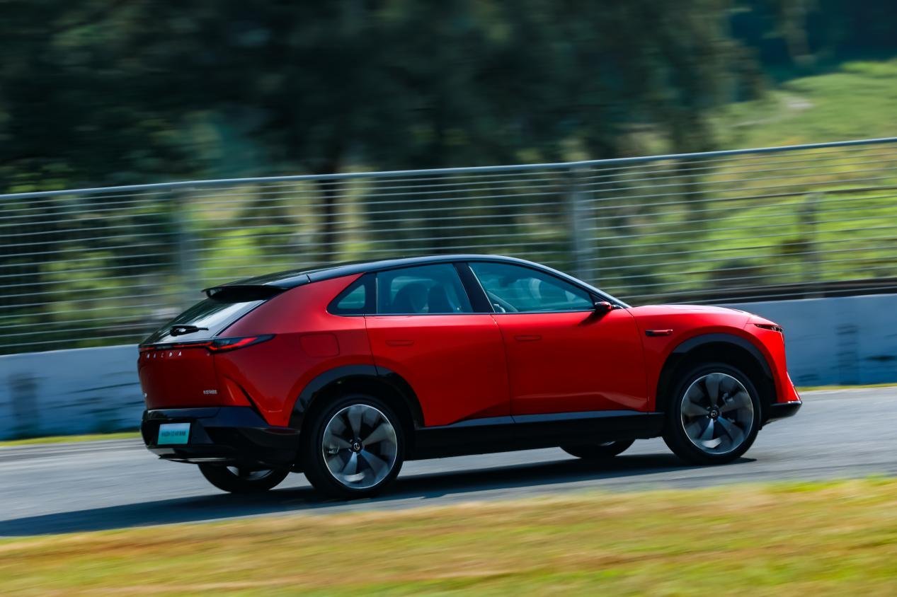MAZDA EZ-60激光版正式上市 限时权益价14.59万元起
