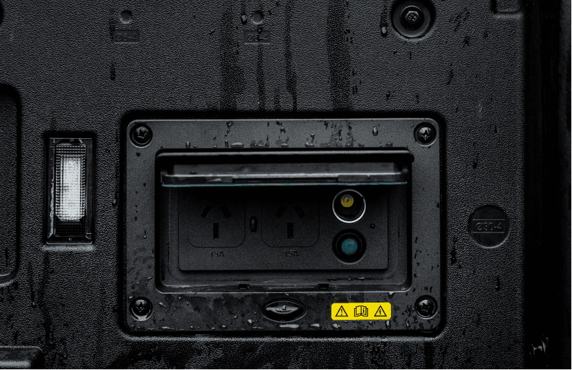 以柴油插混技术展现硬核实力 RELY Hi800亮相2026奇瑞全球创新大会
