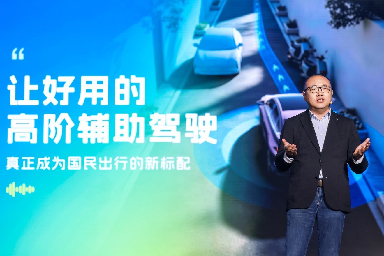捷达M6“满电开麦”:一场脱口秀,讲透了十万级家轿的“一步…