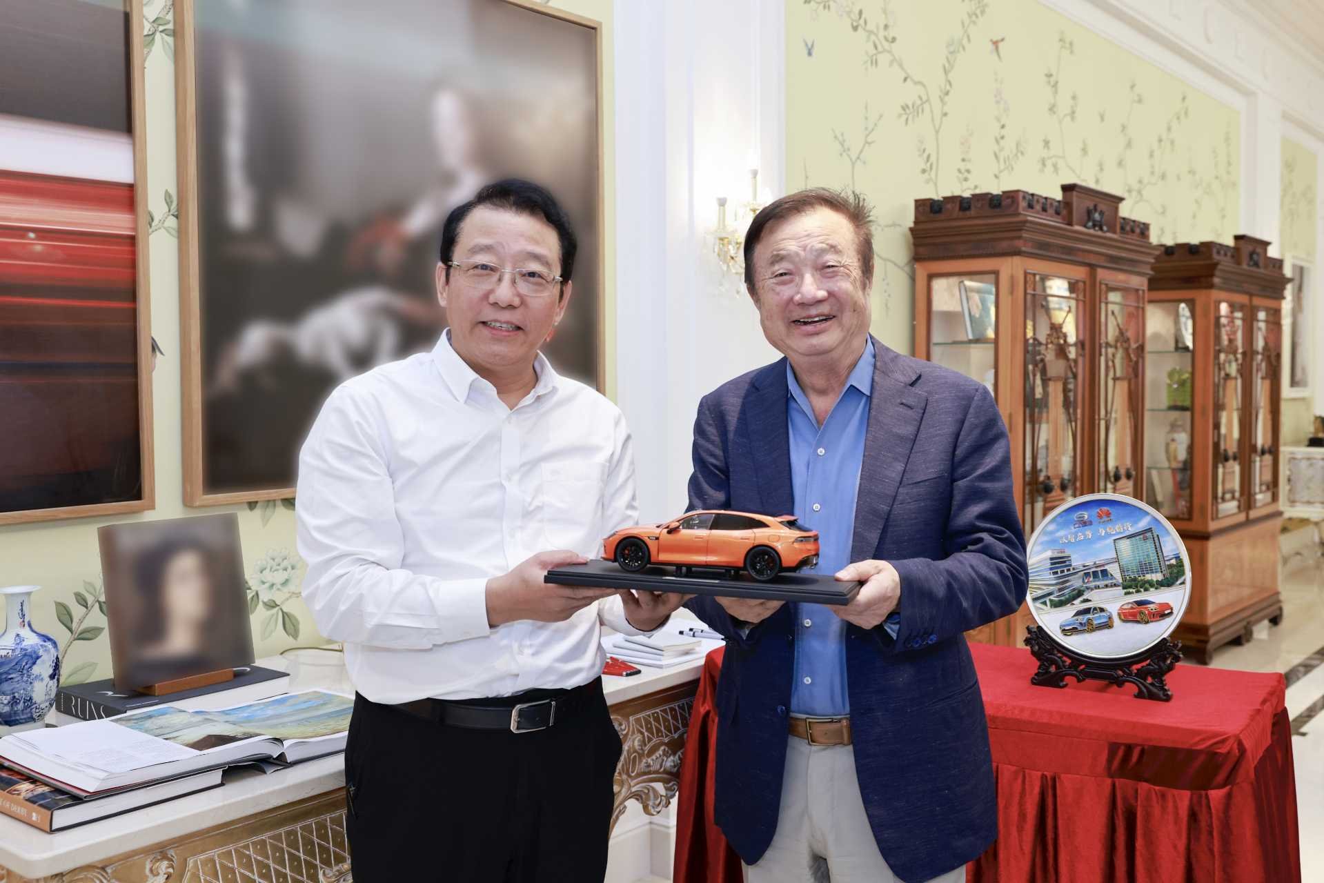 媒体广汽冯兴亚与任正非再握手：启境从战略共识走向深化发展